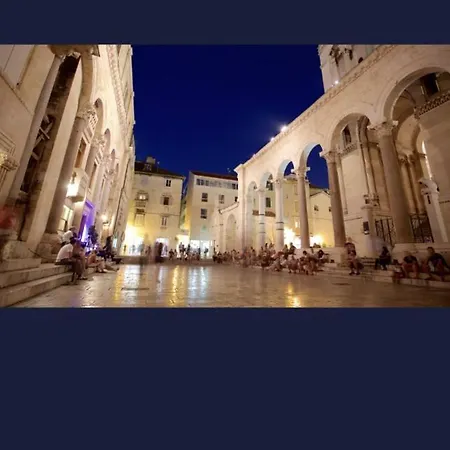 Sandra アパート *